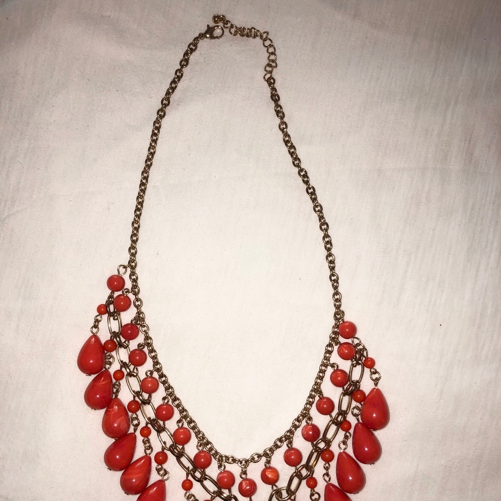Red necklace - Picture 2 of 3